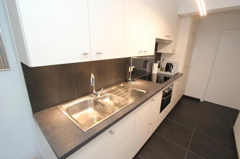 Lichtrijk en comfortabel hoekappartement met gratis parking en zeer centraal gelegen - Comme Chez Soi Oostende Appartement