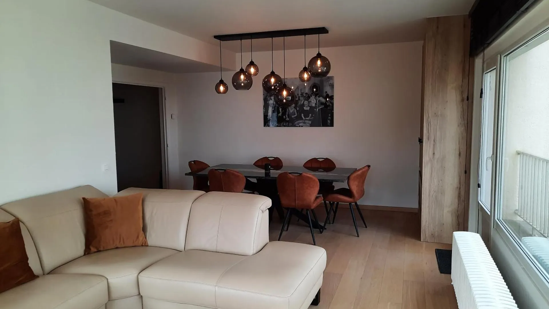Lichtrijk en comfortabel hoekappartement met gratis parking en zeer centraal gelegen - Comme Chez Soi Oostende 0*,  België